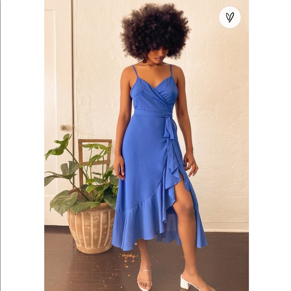 Blue wrap midi Lulus dress - Picture 2 of 5